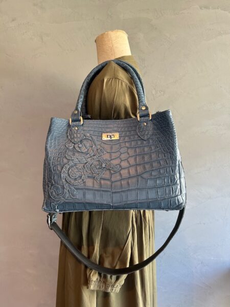 40代になったら持ちたい クロコダイル バッグ - NANAO BAG